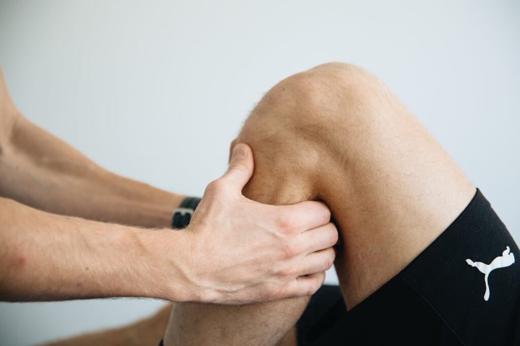 Chiropractors Can Help Relieve Knee Pain